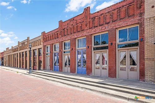 207 E Clark St, Bartlett, TX, 76511-4314 | Card Image