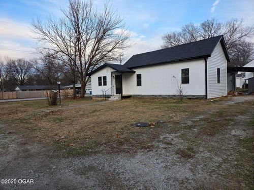 400 Mill St, Lamar, MO, 64759-1343 | Card Image