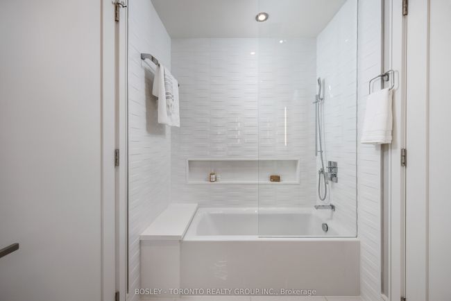 242 Sutherland Dr, House other with 6 bedrooms, 6 bathrooms and 2 parking in East York ON | Image 38