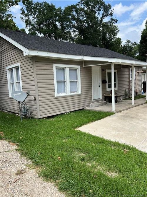 925 Gulf St, Lake Charles, LA, 70601-8728 | Card Image
