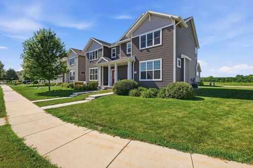 1002 O'Keeffe Avenue, Sun Prairie, WI, 53590 | Card Image
