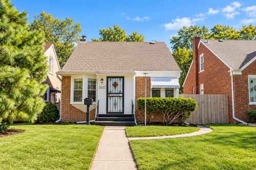 11257 S Avenue G, Chicago, IL, 60617-7046 | Card Image