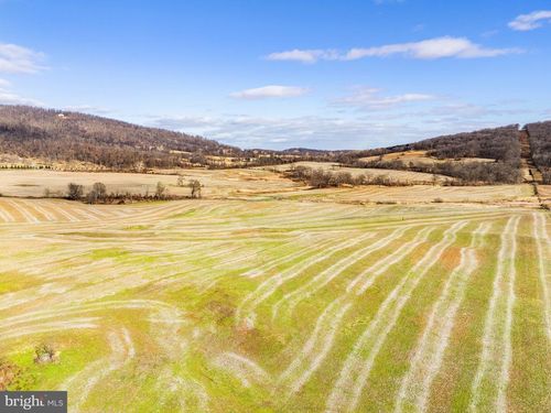 1041 Winchester Rd, PARIS, VA, 20130-1620 | Card Image