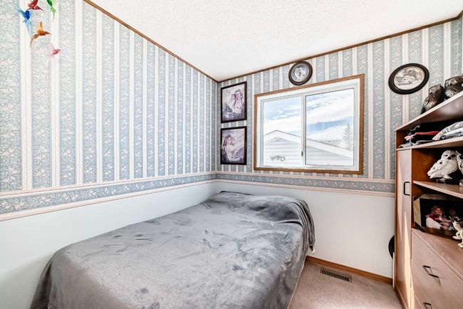 31 Martinridge Grove Ne, House other with 4 bedrooms, 2 bathrooms and 2 parking in Calgary AB | Image 20