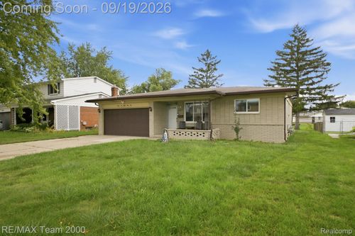 36844 Kyro Ct, Sterling Heights, MI, 48310-4658 | Card Image