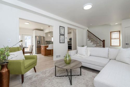 5821 W Wells Street, Wauwatosa, WI, 53213 | Card Image