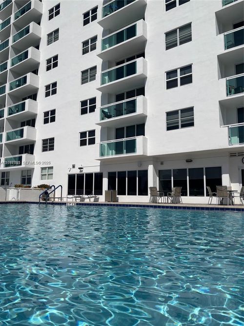 304-3000 S Ocean Drive, Hollywood, FL,  | Card Image