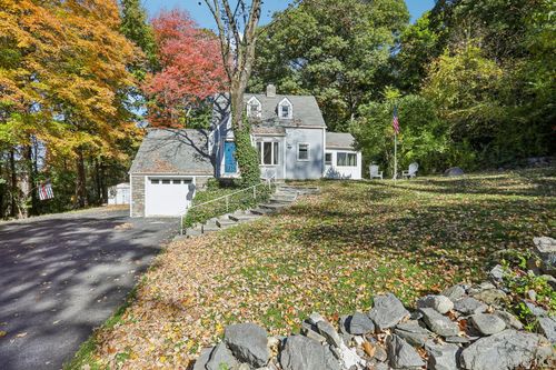 250 Red Mill Rd, Cortlandt Manor, NY, 10567-1471 | Card Image