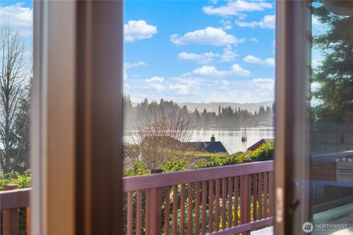 22516 100th Pl Sw, Vashon, WA, 98070-7068 | Card Image