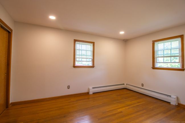 107 Travis Dr, House other with 3 bedrooms, 1 bathrooms and null parking in Bridgeport CT | Image 8