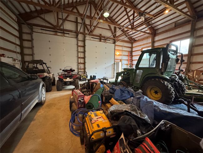 Inside shop - equipment included | Image 54