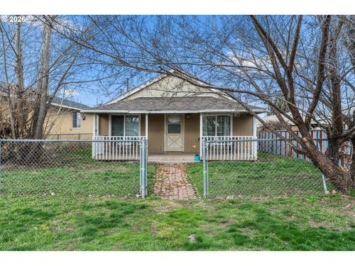 859 Nw Ewen St, Prineville, OR, 97754-1511 | Card Image