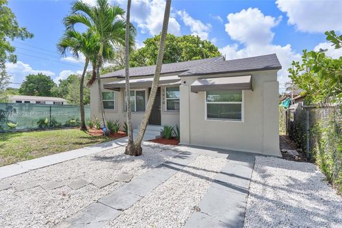 1810 Nw 47th St, MIAMI, FL, 33142-4045 | Card Image