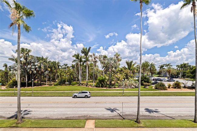UNIT-6 - 1060 N Shore Dr Ne, Condo with 2 bedrooms, 2 bathrooms and null parking in ST PETERSBURG FL | Image 49