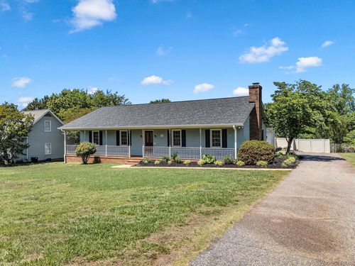 138 Parris Ridge Drive, Boiling Springs, SC, 29316 | Card Image