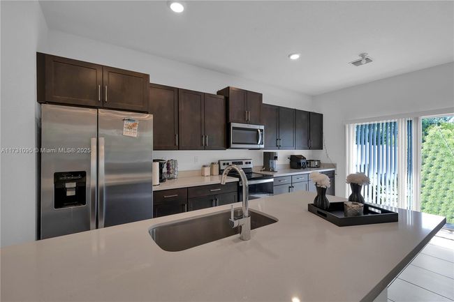 764 - 764 Se 19 Th St, Townhouse with 4 bedrooms, 3 bathrooms and null parking in Homestead FL | Image 5