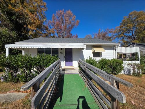 807 Tuscaloosa St, Greensboro, NC, 27406-2031 | Card Image