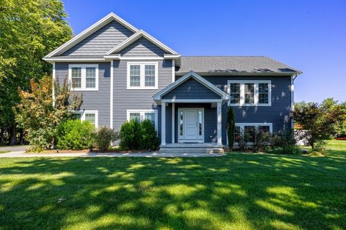 28 River Lodge Rd, South Hadley, MA, 01075-1386 | Card Image