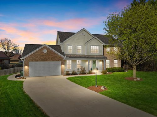 3540 S Mcintosh Ln, NEW BERLIN, WI, 53151-5271 | Card Image
