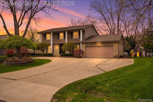 5701 Tequesta Ct, West Bloomfield, MI, 48323-2349 | Card Image
