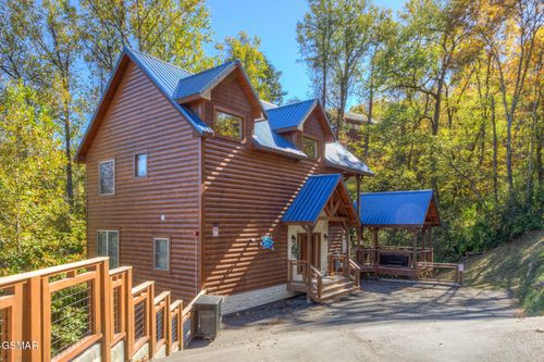 523 Hideaway Ridge Cir, Sevierville, TN, 37862-4447 | Card Image