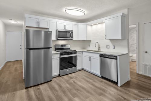 apt-4-408 Regina St, San Antonio, TX, 78223-1118 | Card Image