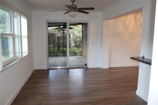 0 - 700 N Douglas Rd, House other with 4 bedrooms, 2 bathrooms and null parking in Pembroke Pines FL | Image 7