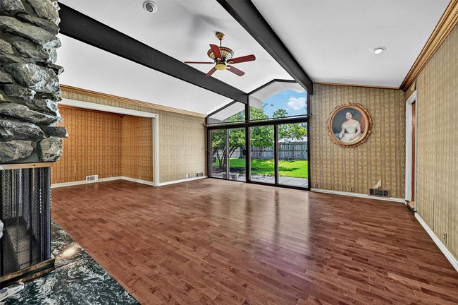 1201 Dundale Cir, House other with 2 bedrooms, 3 bathrooms and null parking in Sherman TX | Image 5