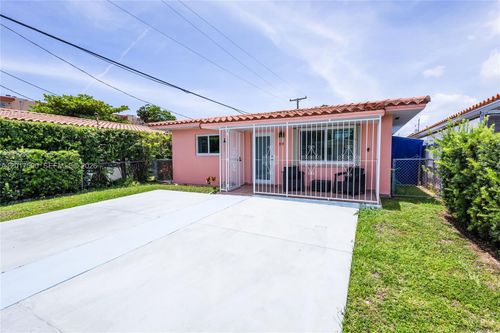 10 Nw 60th Ct, Miami, FL, 33126-4620 | Card Image
