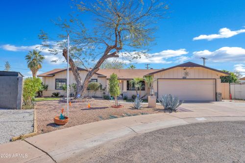 4007 W Solar Dr, Phoenix, AZ, 85051-8118 | Card Image