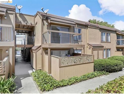 5317 Ridgeview Cir, El Sobrante, CA, 94803-3476 | Card Image