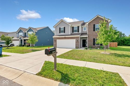 10131 Caprock Canyon Dr, Indianapolis, IN, 46229-3197 | Card Image