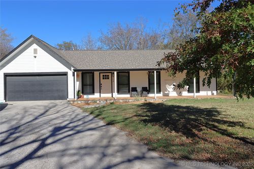 304 5th St, Wagoner, OK, 74467-3202 | Card Image