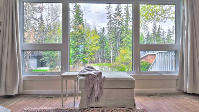 1001 9 Avenue, House other with 4 bedrooms, 2 bathrooms and 4 parking in Canmore AB | Image 4