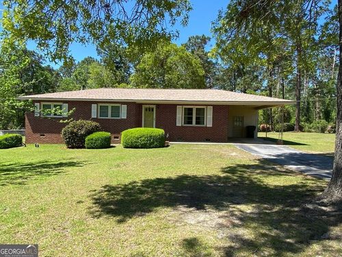 848 Golf Dr, Swainsboro, GA, 30401-5726 | Card Image