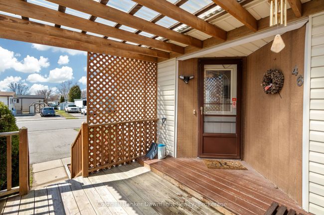 46 Redford Dr, Home with 2 bedrooms, 2 bathrooms and 2 parking in Exeter ON | Image 4