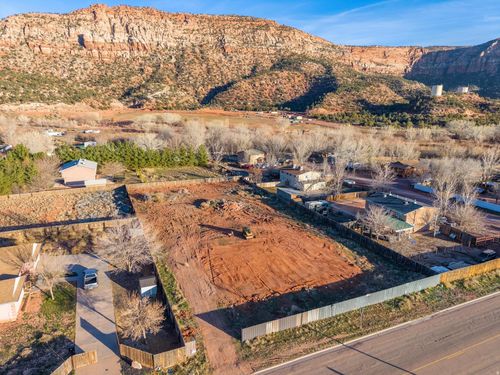 760 Hildale St, Hildale, UT, 84784-7767 | Card Image