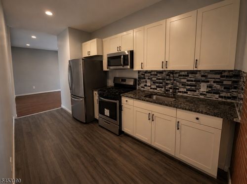 1-35 Lentz Ave, Newark, NJ, 07105-4412 | Card Image
