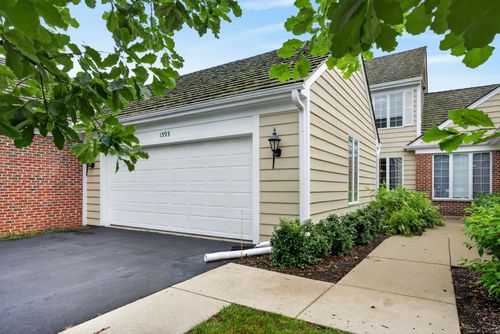 2-1393 W Shire Cir, Inverness, IL, 60067 | Card Image