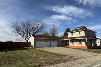 15037 N. Avenue, House other with 3 bedrooms, 1 bathrooms and null parking in Parkersburg IA | Image 1