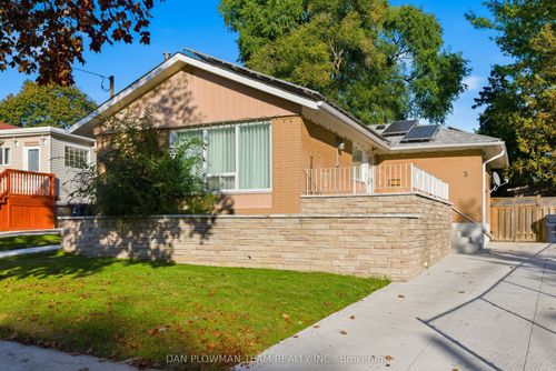 5 Lakeland Cres, Scarborough, ON, M1G2L4 | Card Image