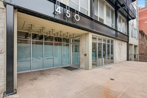 4b-450 W Briar Place, Chicago, IL, 60657 | Card Image