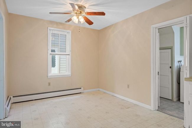 332 W High St, House other with 4 bedrooms, 2 bathrooms and null parking in MANHEIM PA | Image 12