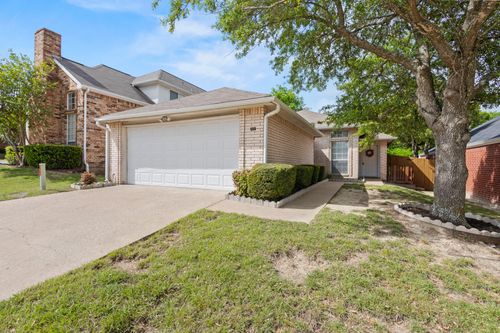 225 Juniper Ridge Ct, DeSoto, TX, 75115-5860 | Card Image