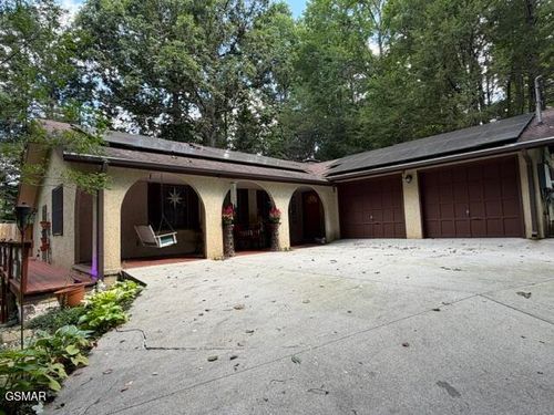 1633 Cardinal Dr, Gatlinburg, TN, 37738-5840 | Card Image