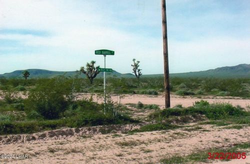 6 Red Barrel Dr Sagebrush Trails, Yucca, AZ, 86438 | Card Image
