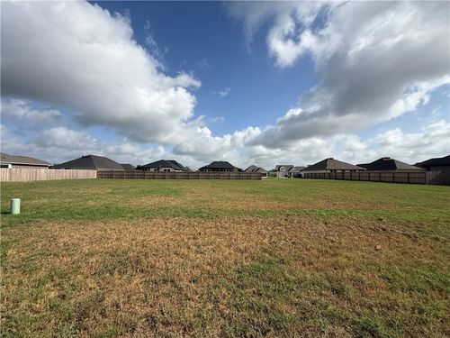 7808 Leadtree Rd, Navasota, TX, 77868-1719 | Card Image