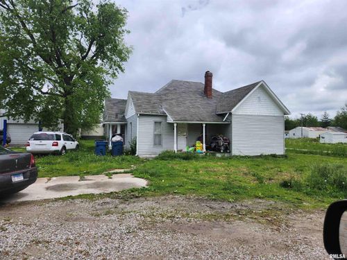 177 E White St, Ashley, IL, 62808-1035 | Card Image