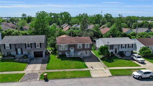 34 Yvette Dr, Cheektowaga, NY, 14227-3416 | Card Image