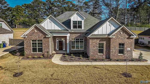 9117 Wagon Pass Way Se, Owens Cross Roads, AL, 35763-2505 | Card Image